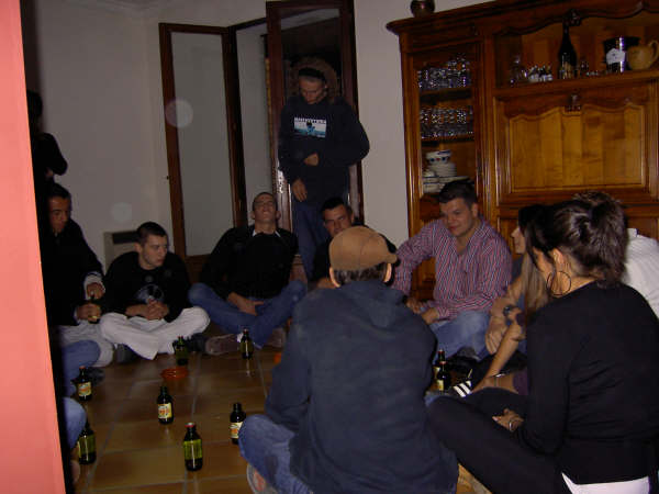 CHEZ AURE